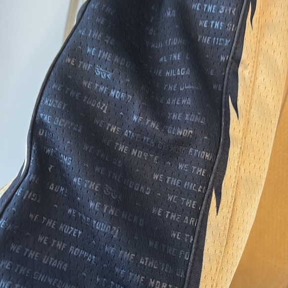 Nike -Scottie Barnes NBA Gold Toronto Raptors Jersey 2023/24 - Picture 9 of 9